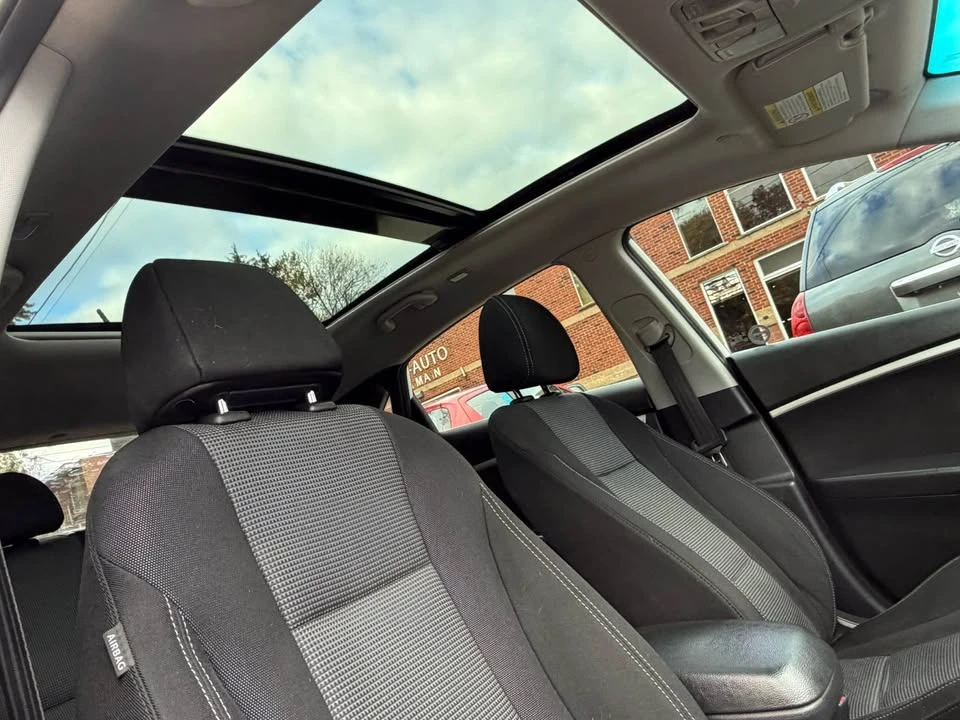 2014 Hyundai Elantra - Image 13 of 16