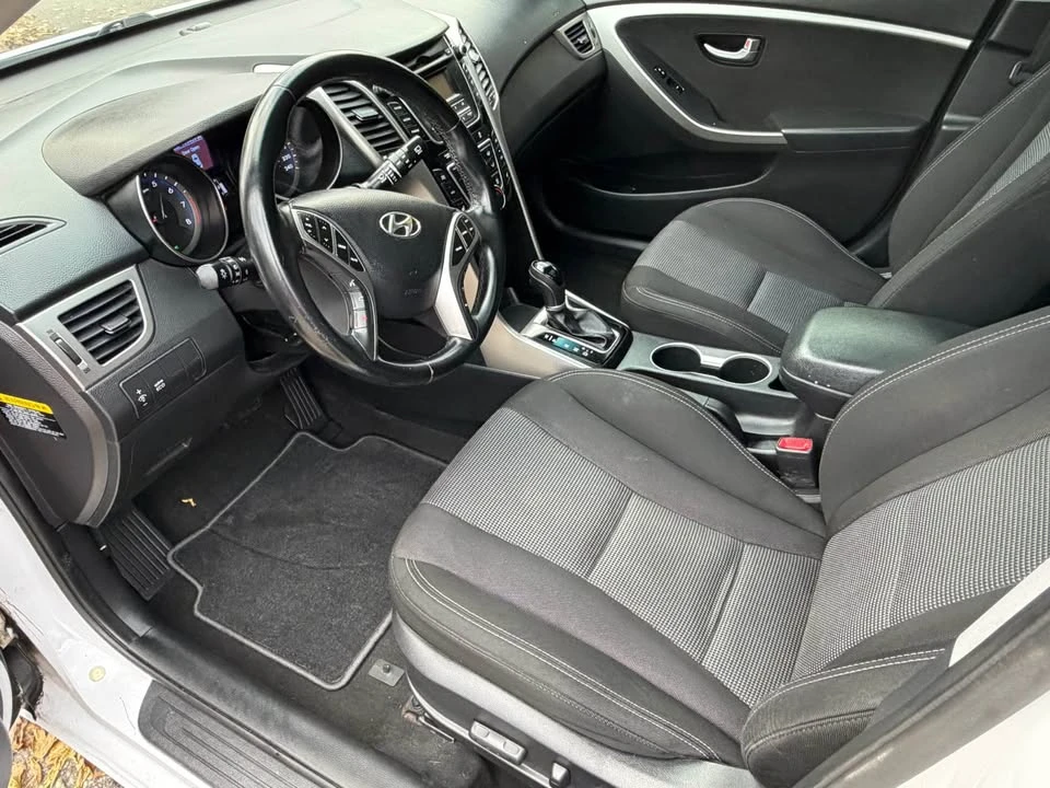 2014 Hyundai Elantra - Image 12 of 16