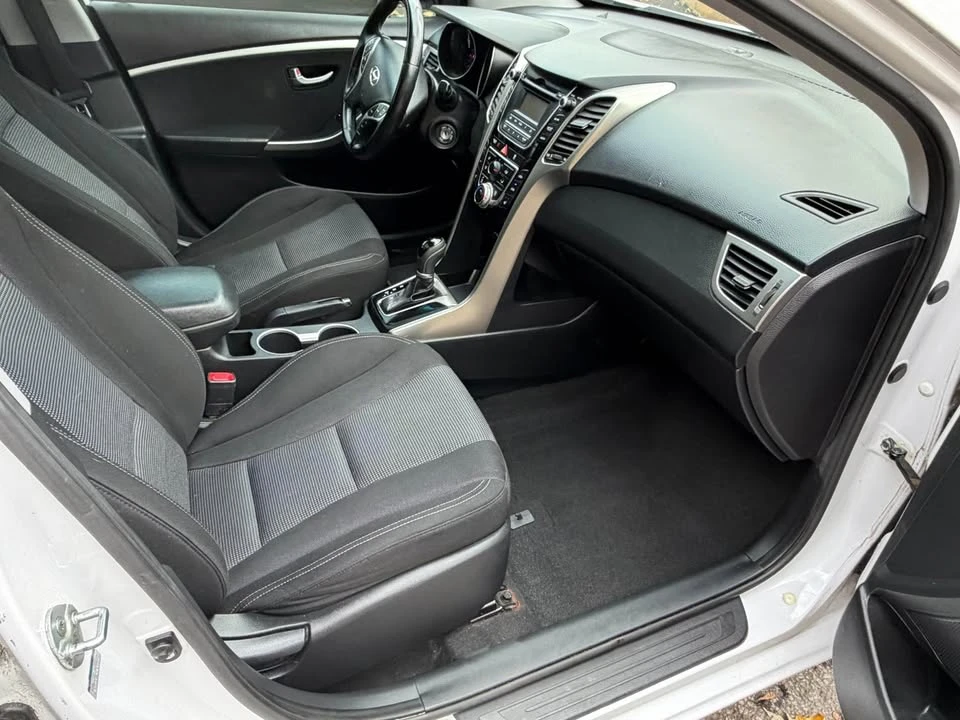 2014 Hyundai Elantra - Image 14 of 16