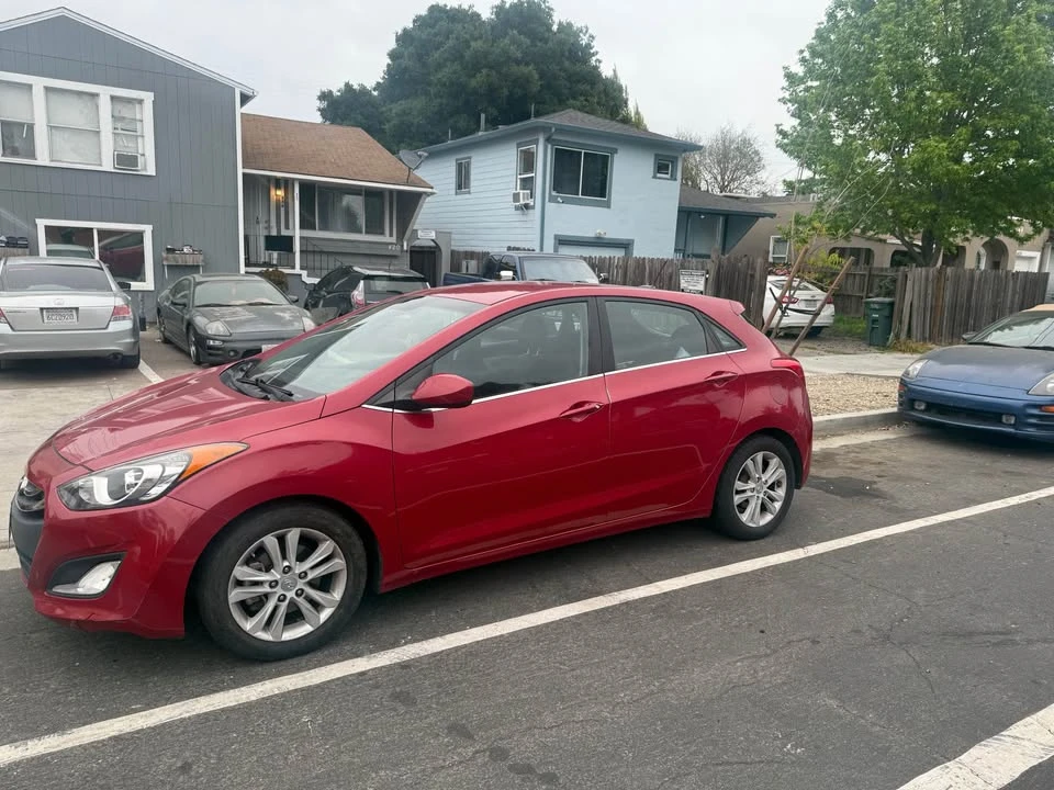 2014 Hyundai Elantra - Image 3 of 7
