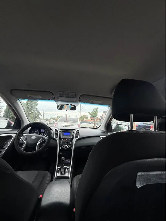 2014 Hyundai Elantra - Image 5 of 7