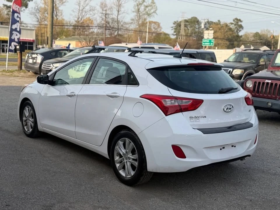 2014 Hyundai Elantra - Image 5 of 18