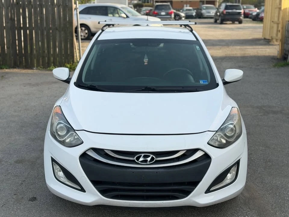 2014 Hyundai Elantra - Image 2 of 18