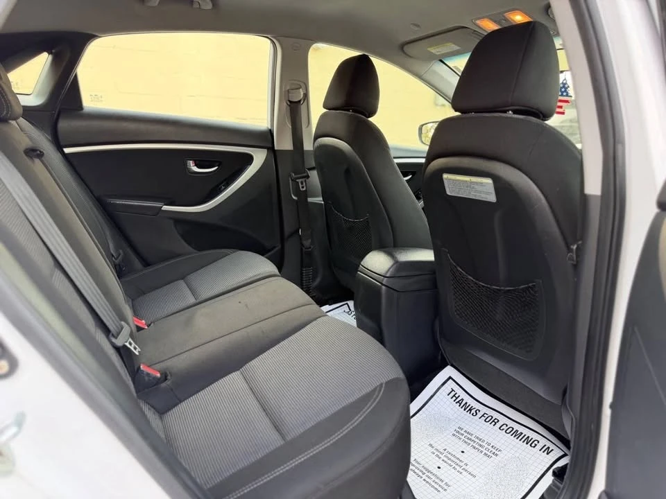 2014 Hyundai Elantra - Image 13 of 18