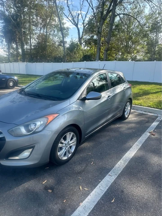 2014 Hyundai Elantra - Image 3 of 14