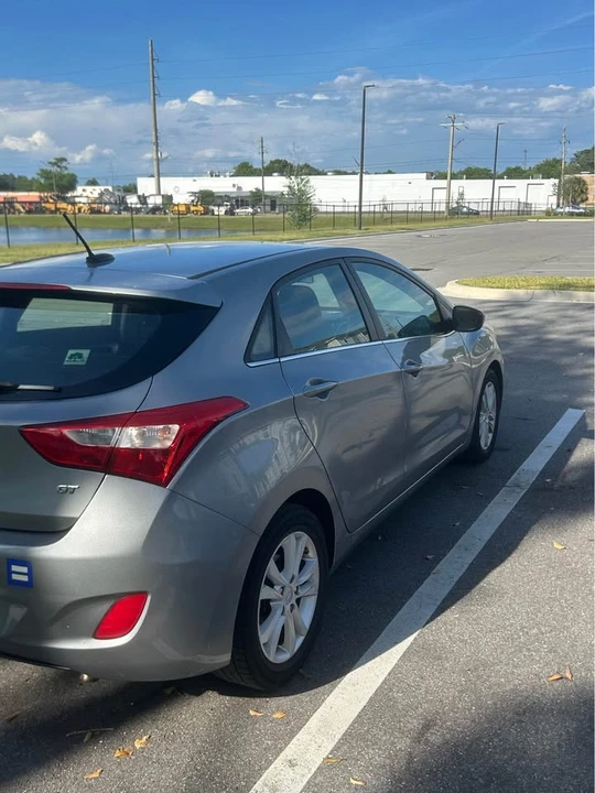 2014 Hyundai Elantra - Image 2 of 14