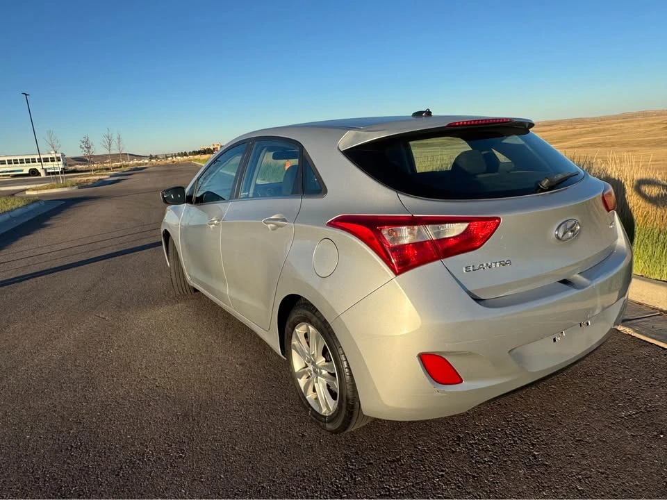 2014 Hyundai Elantra - Image 4 of 18