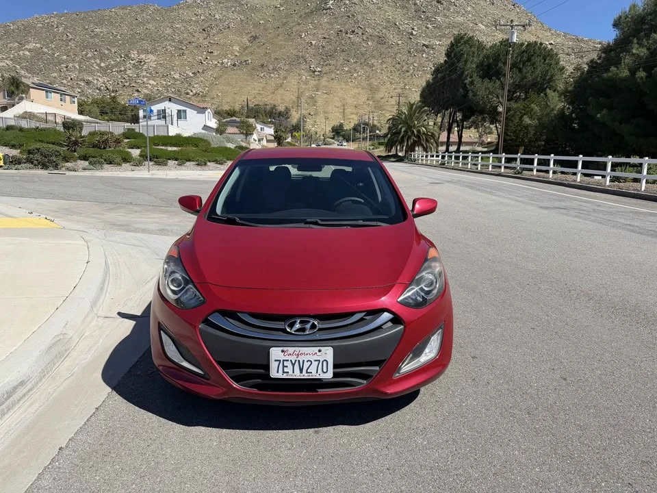 2014 Hyundai Elantra - Image 10 of 12
