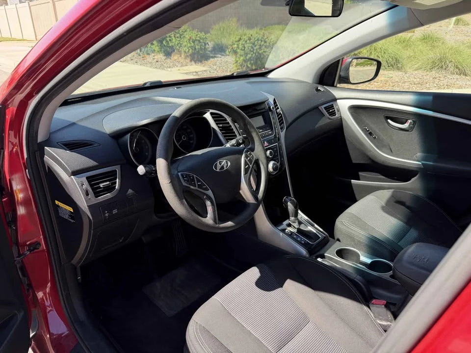 2014 Hyundai Elantra - Image 9 of 12