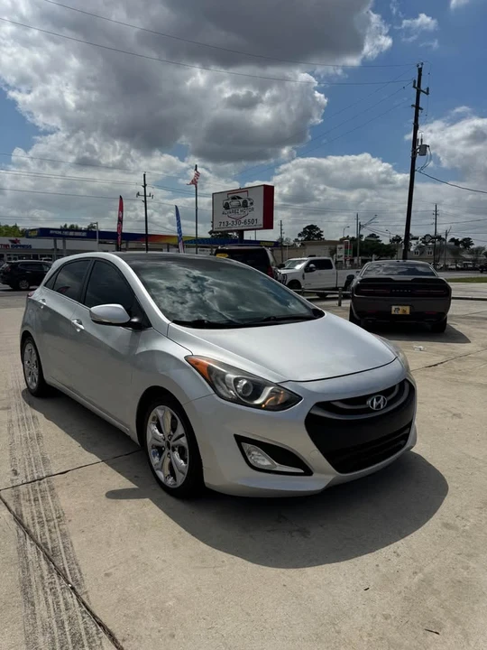 2014 Hyundai Elantra - Image 2 of 14