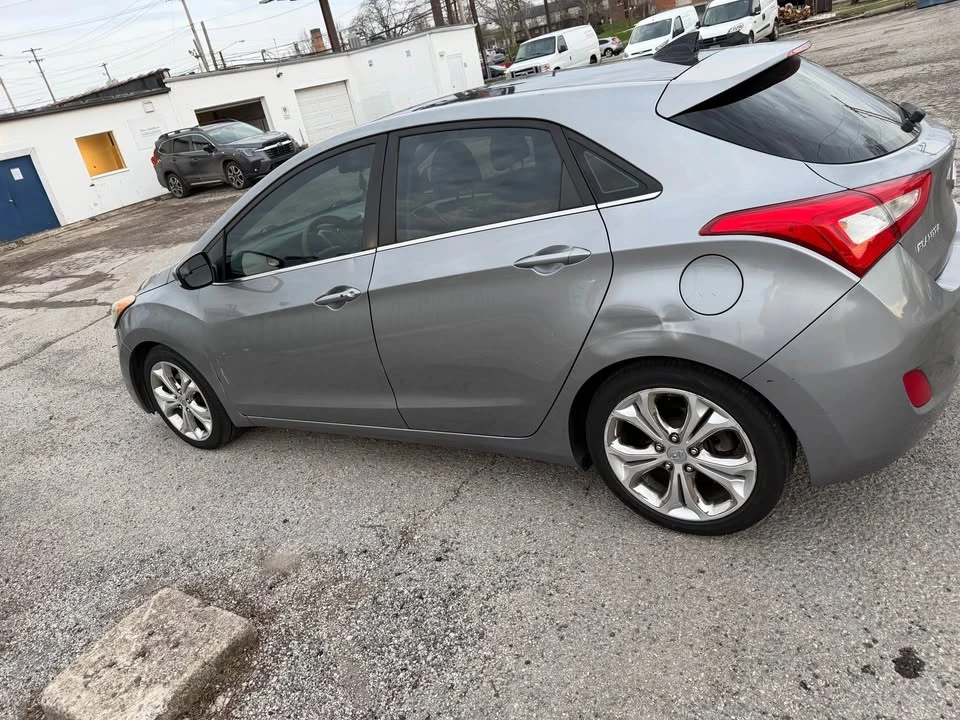 2014 Hyundai Elantra - Image 3 of 9