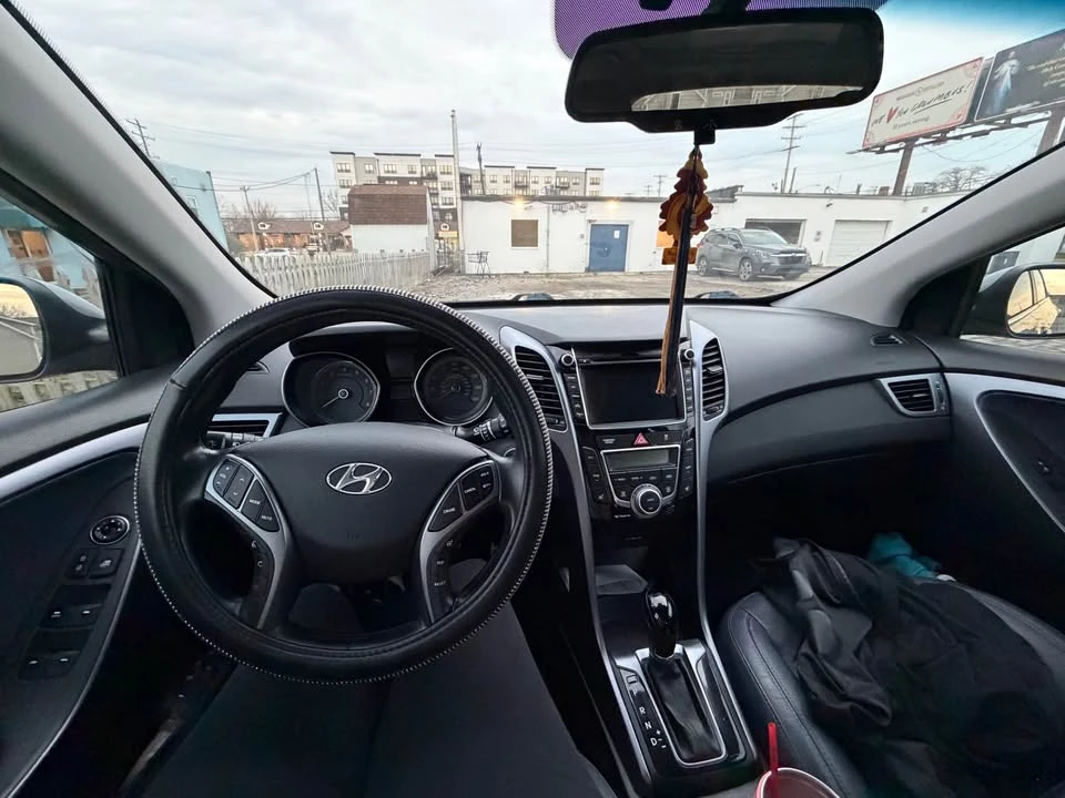 2014 Hyundai Elantra - Image 4 of 9