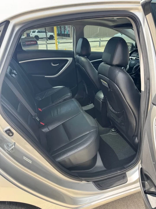 2014 Hyundai Elantra - Image 13 of 14
