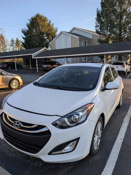 2014 Hyundai Elantra - Image 5 of 12