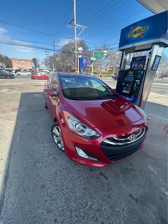 2014 Hyundai Elantra - Image 3 of 12