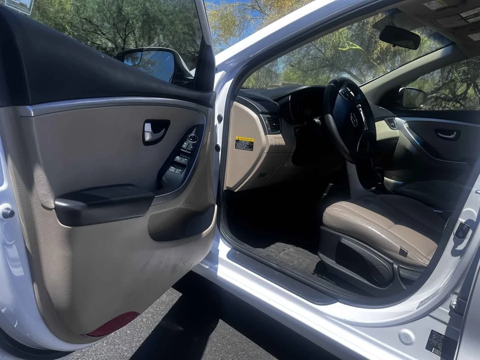 2014 Hyundai Elantra - Image 7 of 14