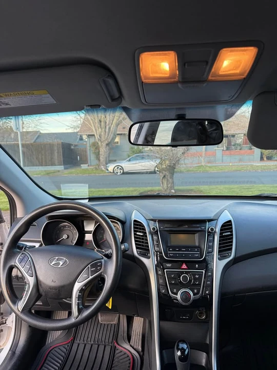 2014 Hyundai Elantra - Image 6 of 11