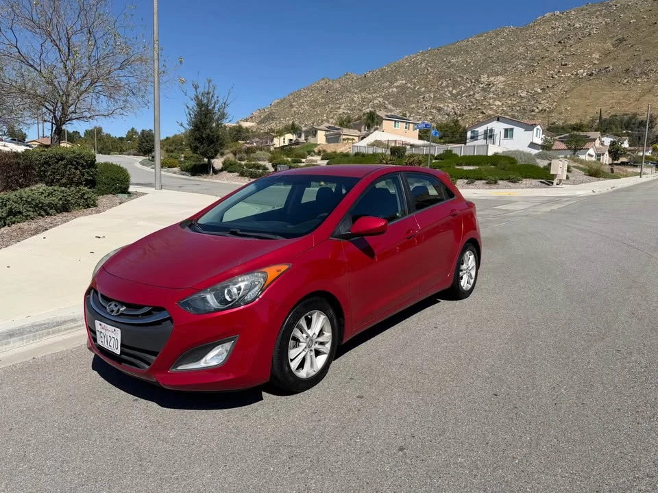 2014 Hyundai Elantra - Image 2 of 12
