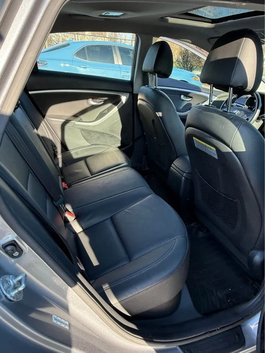 2014 Hyundai Elantra - Image 3 of 10