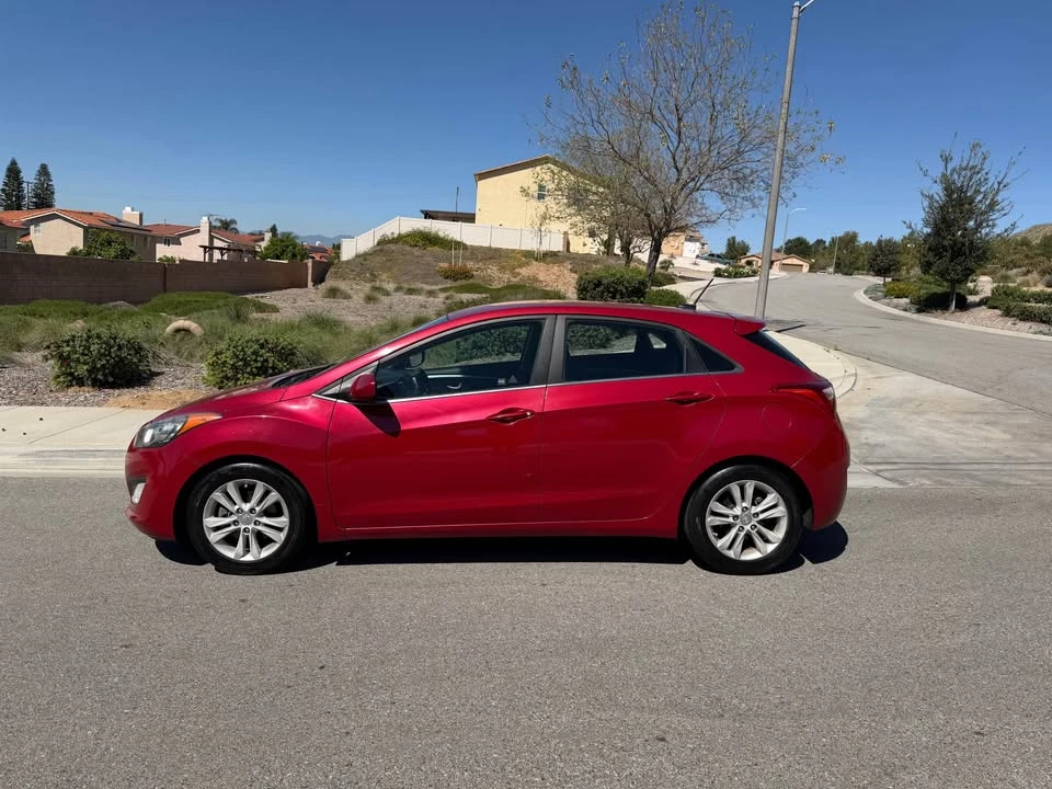 2014 Hyundai Elantra - Image 3 of 12