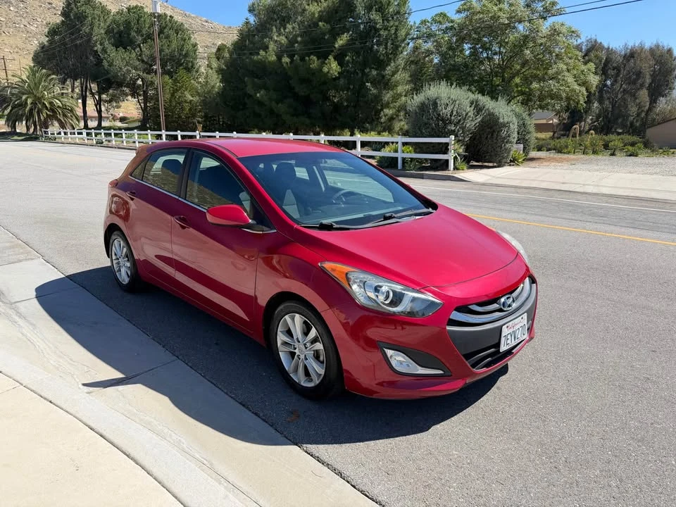 2014 Hyundai Elantra - Image 6 of 11