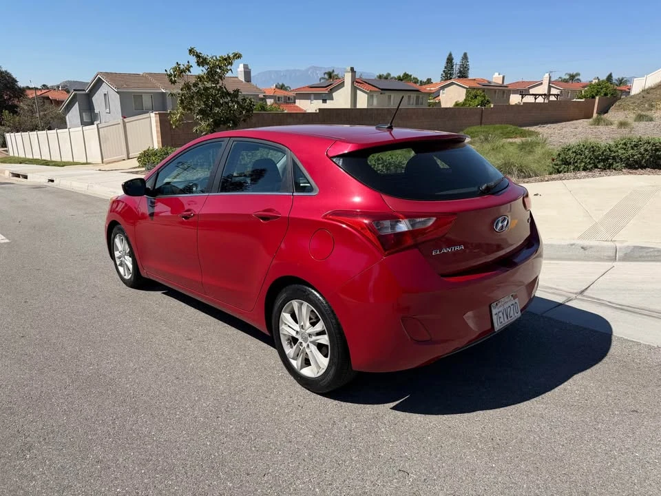 2014 Hyundai Elantra - Image 4 of 12
