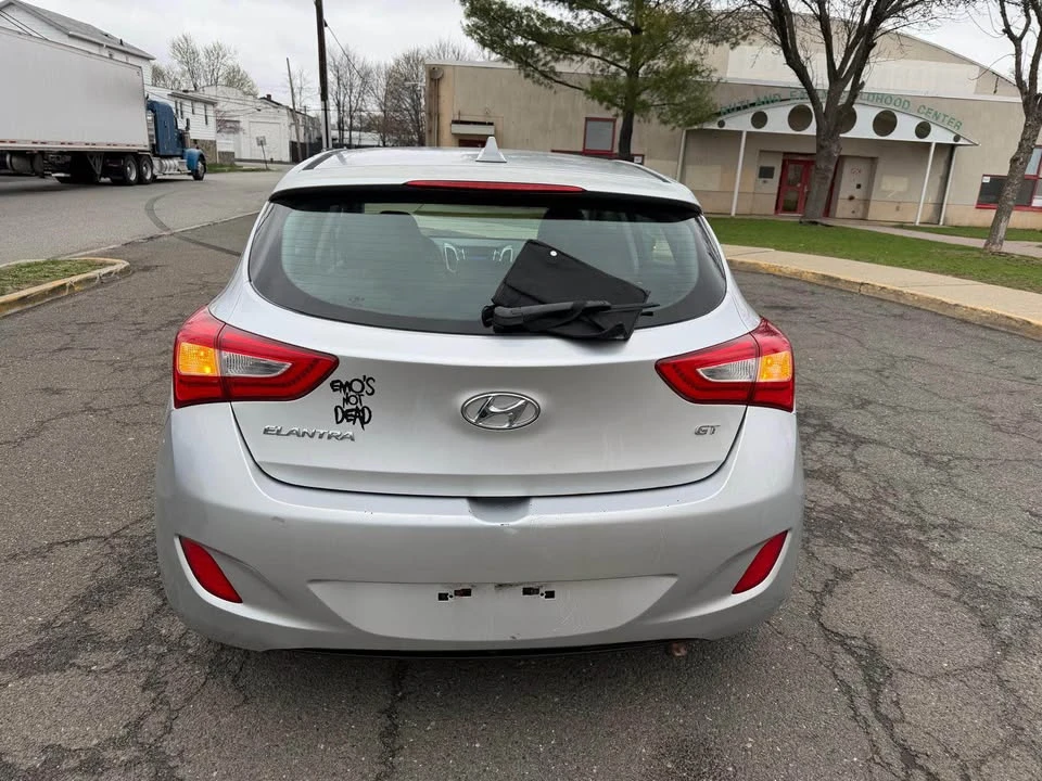 2014 Hyundai Elantra - Image 12 of 18