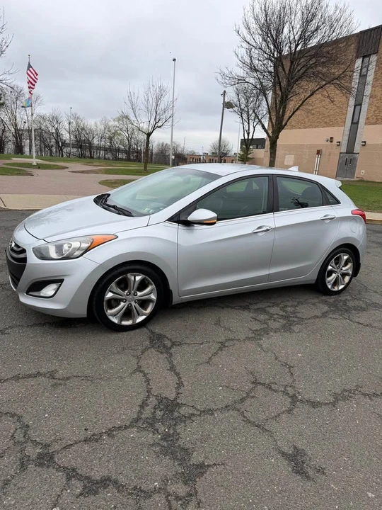 2014 Hyundai Elantra - Image 3 of 18