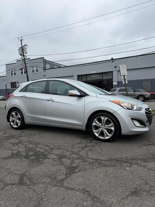 2014 Hyundai Elantra - Image 5 of 18
