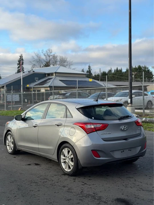 2014 Hyundai Elantra - Image 3 of 9