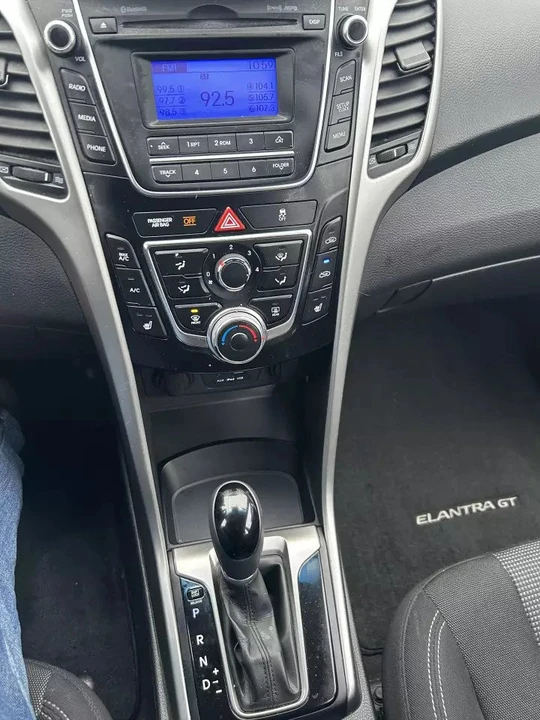2014 Hyundai Elantra - Image 5 of 9