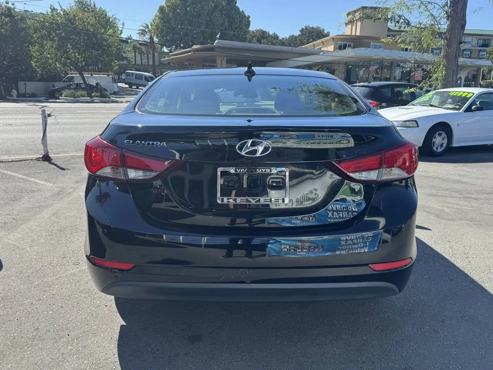 2014 Hyundai Elantra - Image 4 of 10