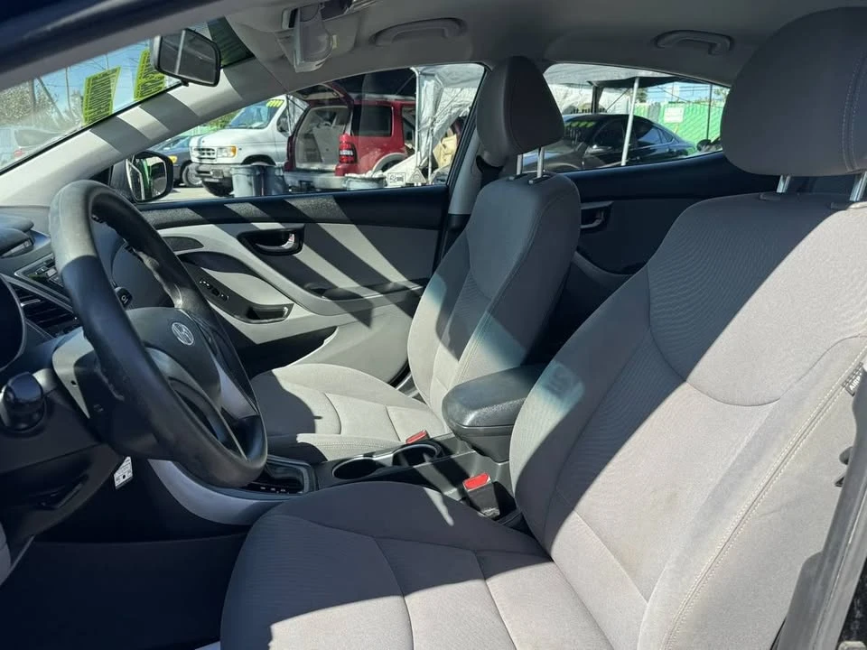 2014 Hyundai Elantra - Image 6 of 10