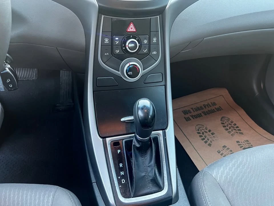 2014 Hyundai Elantra - Image 10 of 19
