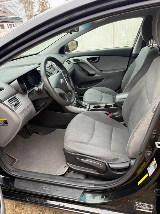 2014 Hyundai Elantra - Image 3 of 4