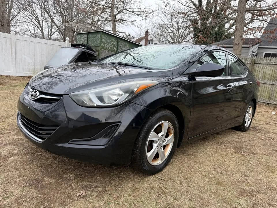 2014 Hyundai Elantra - Image 2 of 4