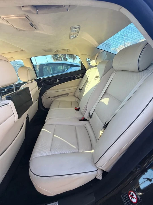 2014 Hyundai Equus - Image 6 of 11