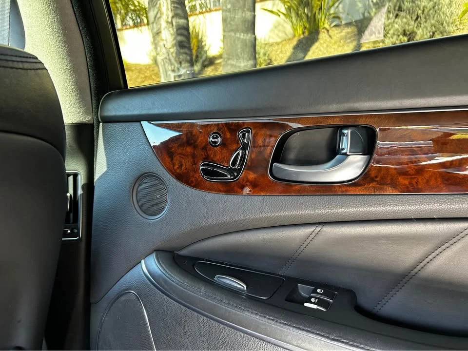 2014 Hyundai Equus - Image 11 of 20