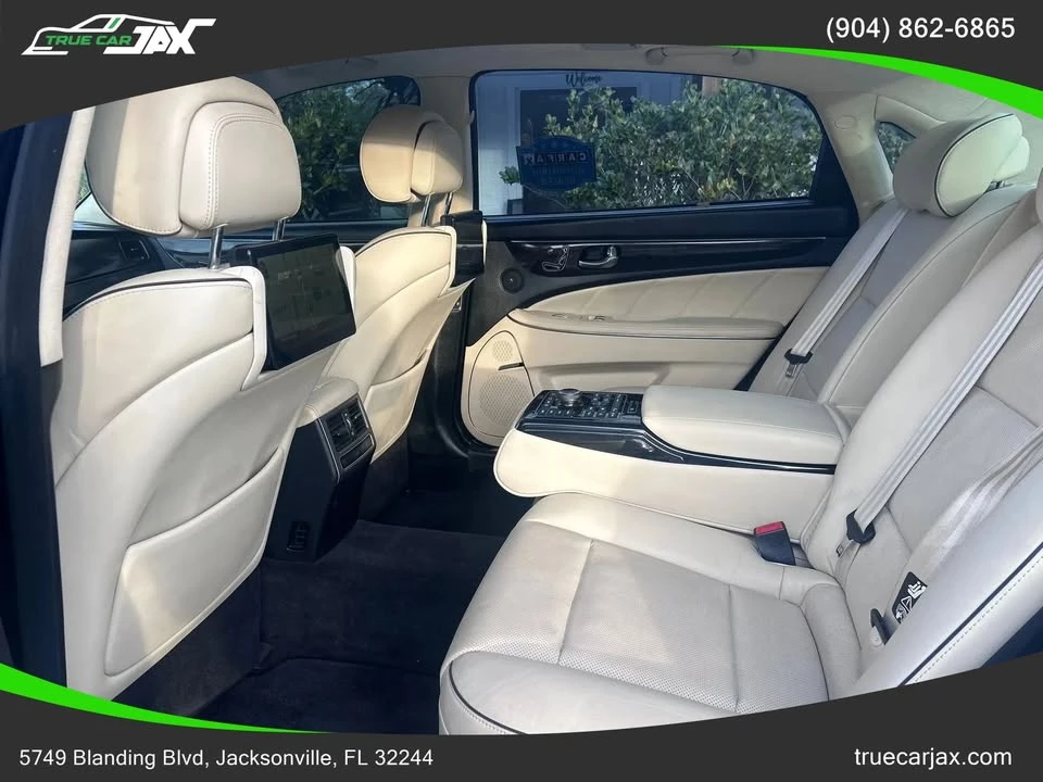 2014 Hyundai Equus - Image 17 of 20