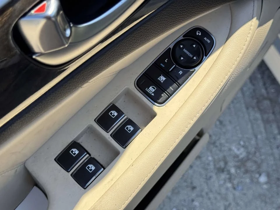 2014 Hyundai Equus - Image 16 of 20