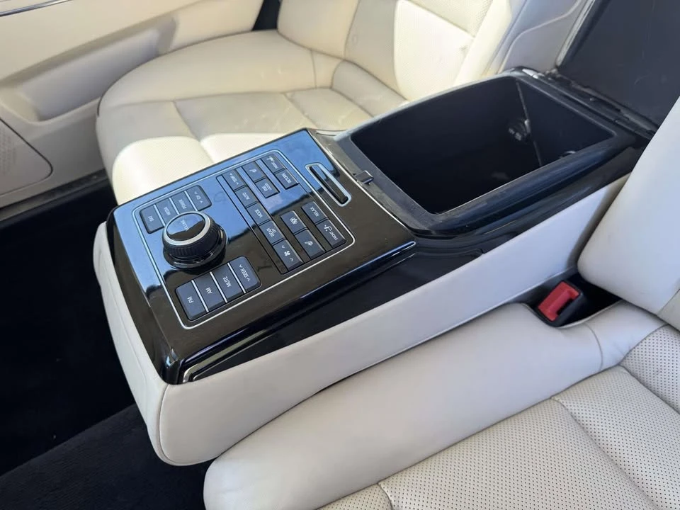 2014 Hyundai Equus - Image 11 of 20