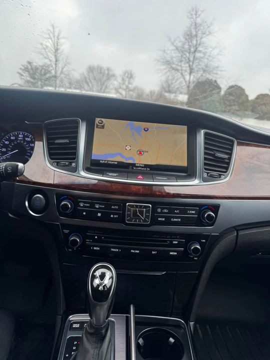 2014 Hyundai Equus - Image 11 of 14