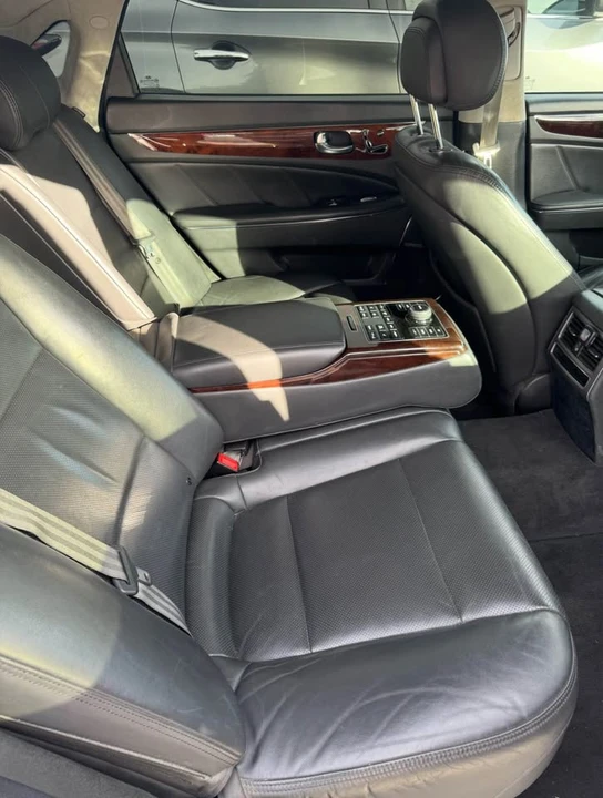 2014 Hyundai Equus - Image 6 of 7