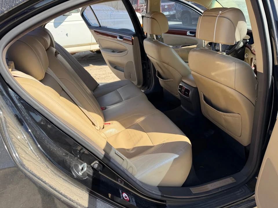 2014 Hyundai Equus - Image 8 of 10