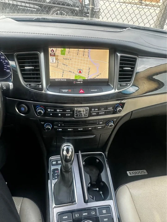 2014 Hyundai Equus - Image 9 of 10