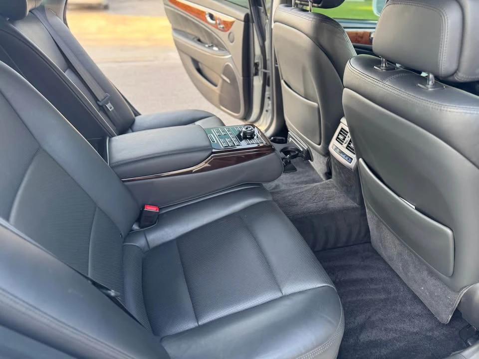 2014 Hyundai Equus - Image 11 of 18