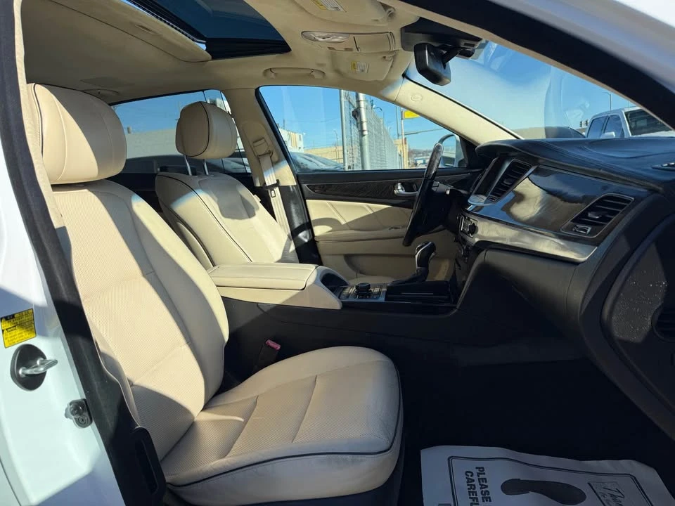 2014 Hyundai Equus - Image 16 of 18