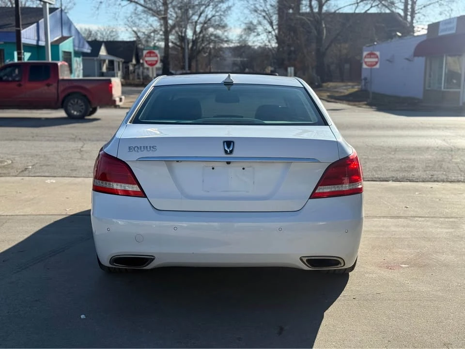 2014 Hyundai Equus - Image 5 of 18