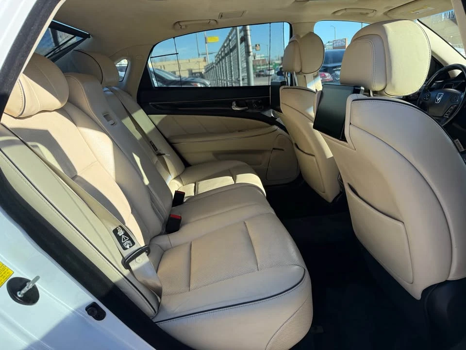 2014 Hyundai Equus - Image 14 of 18
