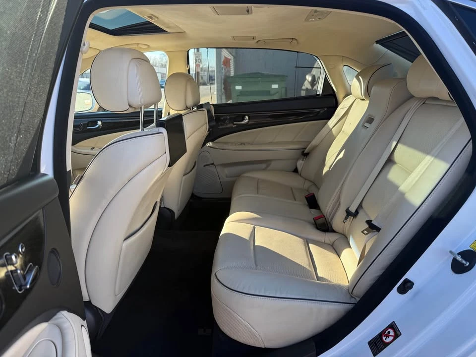 2014 Hyundai Equus - Image 11 of 18